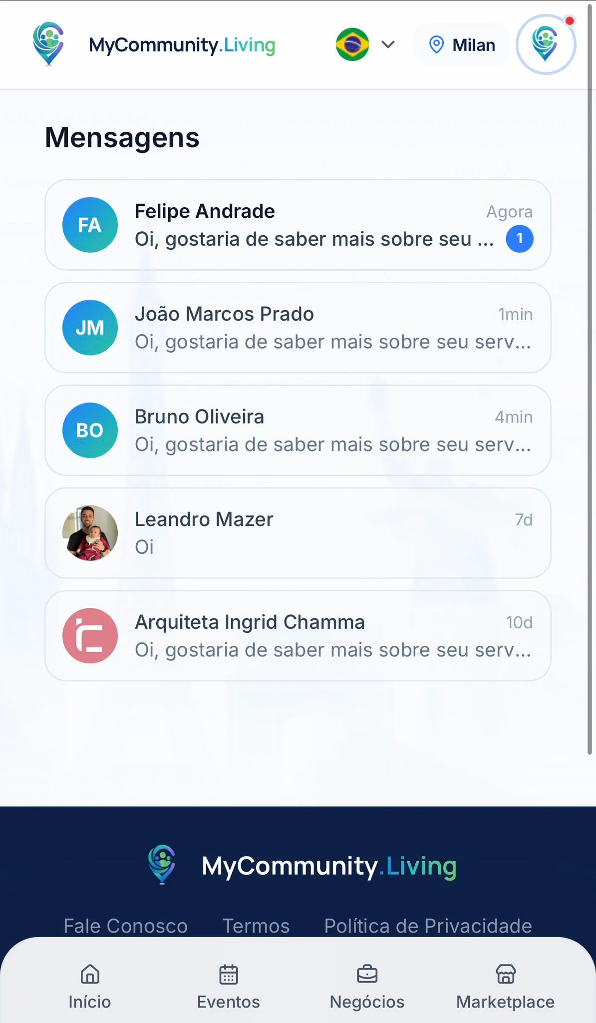 Lista de mensajes mostrando conversaciones entre miembros de la comunidad